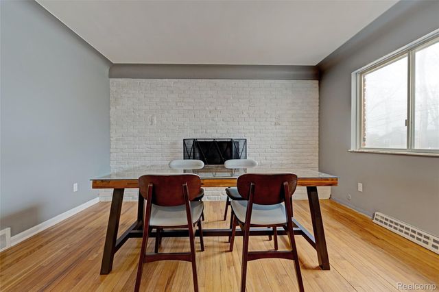 5936 Warbler Drive, Independence Charter Township, MI 48346