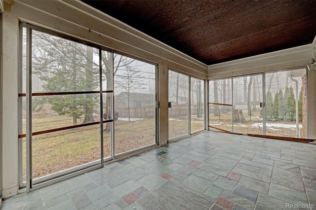 5936 Warbler Drive, Independence Charter Township, MI 48346