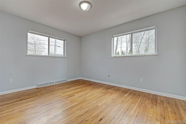 5936 Warbler Drive, Independence Charter Township, MI 48346