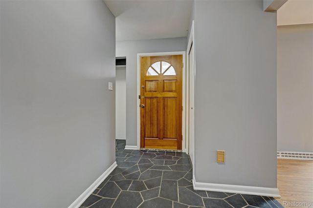 5936 Warbler Drive, Independence Charter Township, MI 48346