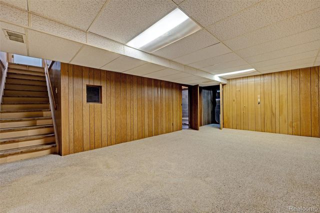 5936 Warbler Drive, Independence Charter Township, MI 48346