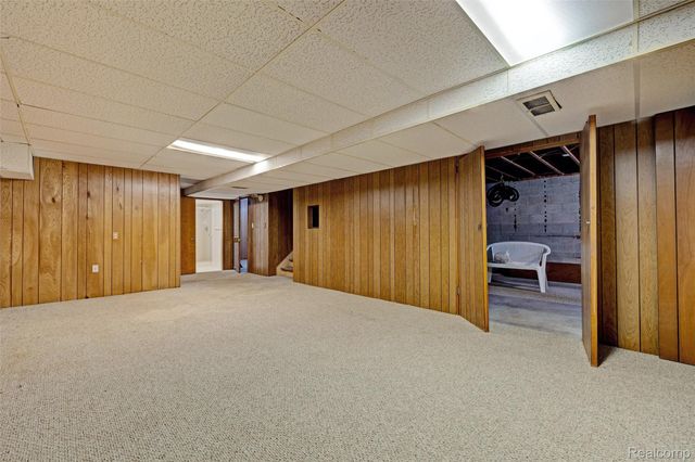 5936 Warbler Drive, Independence Charter Township, MI 48346