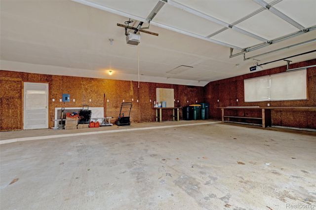 5936 Warbler Drive, Independence Charter Township, MI 48346