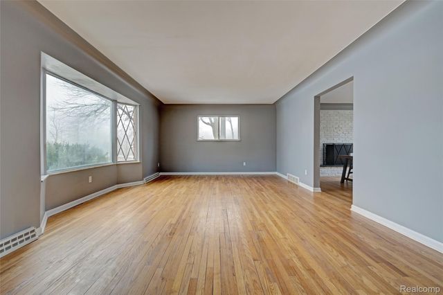 5936 Warbler Drive, Independence Charter Township, MI 48346