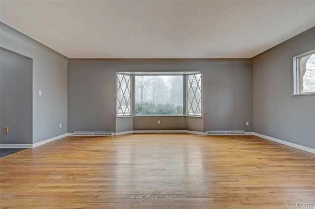 5936 Warbler Drive, Independence Charter Township, MI 48346