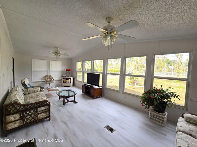 9355 Scepter Avenue, Brooksville, FL 34613