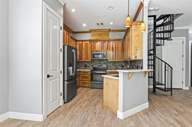 13191 Royal Lake Drive, Conroe, TX 77303