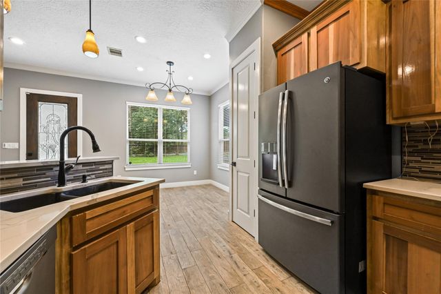 13191 Royal Lake Drive, Conroe, TX 77303