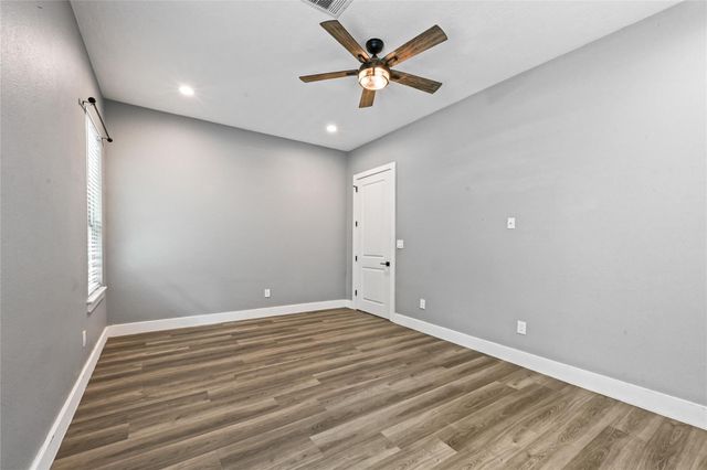 13191 Royal Lake Drive, Conroe, TX 77303