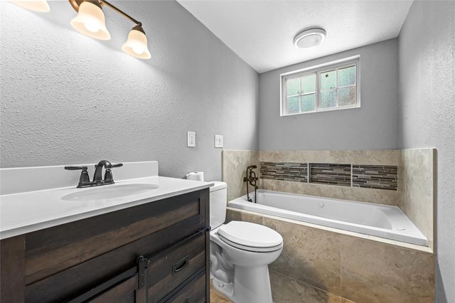 13191 Royal Lake Drive, Conroe, TX 77303