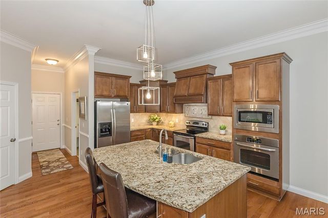 103 Auburn Trace Point, St Peters, MO 63376