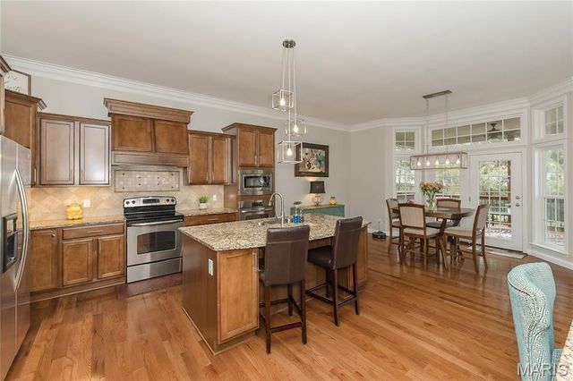 103 Auburn Trace Point, St Peters, MO 63376