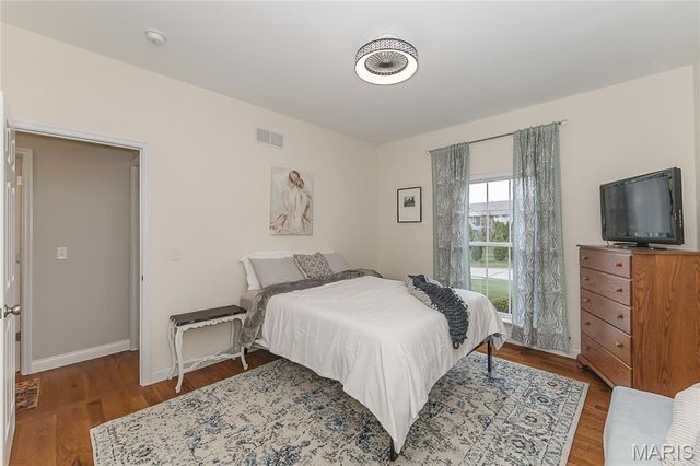 103 Auburn Trace Point, St Peters, MO 63376