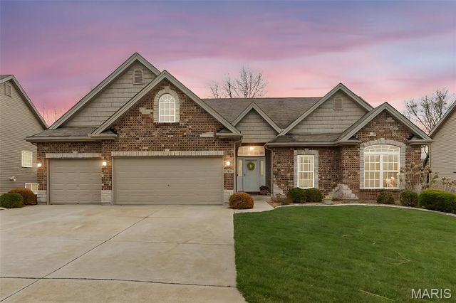 103 Auburn Trace Point, St Peters, MO 63376