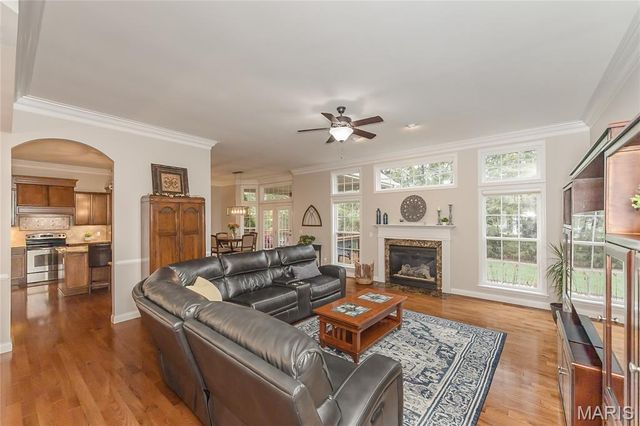 103 Auburn Trace Point, St Peters, MO 63376