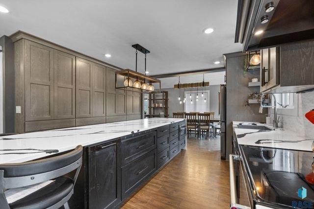 4513 S Southridge Dr Drive, Sioux Falls, SD 57105