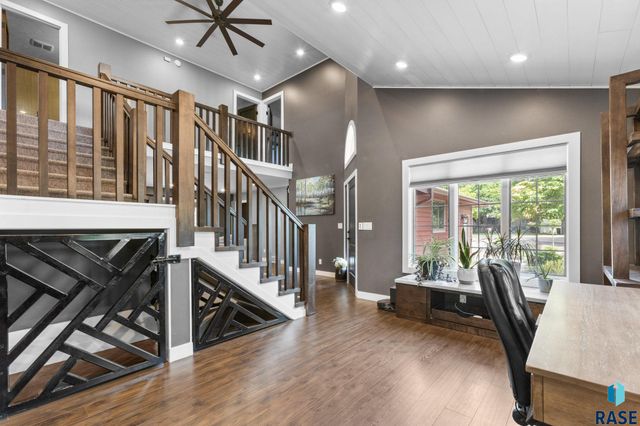 4513 S Southridge Dr Drive, Sioux Falls, SD 57105