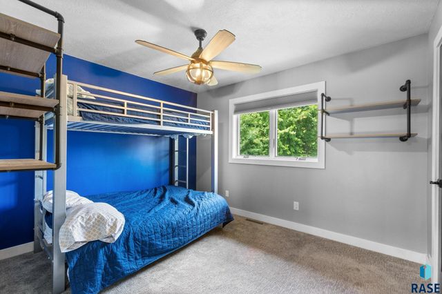 4513 S Southridge Dr Drive, Sioux Falls, SD 57105