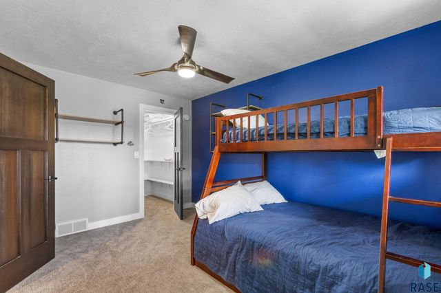 4513 S Southridge Dr Drive, Sioux Falls, SD 57105