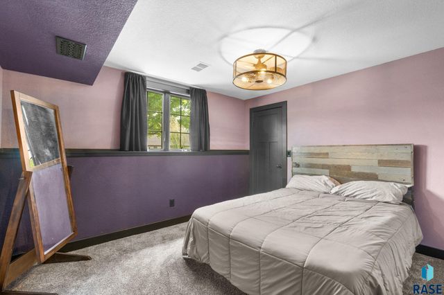 4513 S Southridge Dr Drive, Sioux Falls, SD 57105