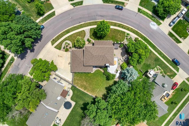 4513 S Southridge Dr Drive, Sioux Falls, SD 57105