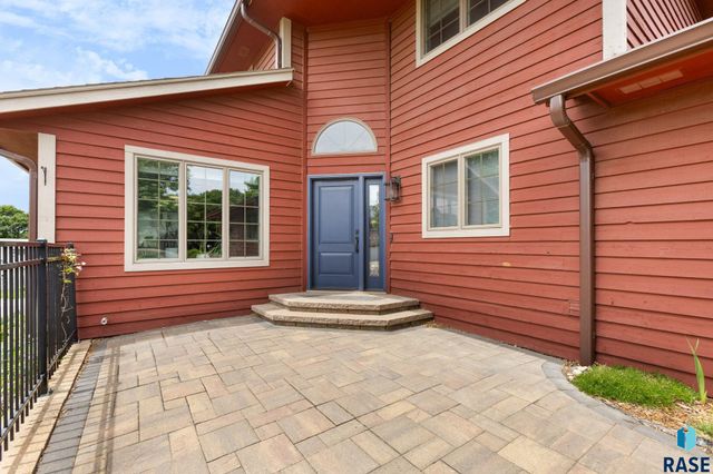 4513 S Southridge Dr Drive, Sioux Falls, SD 57105
