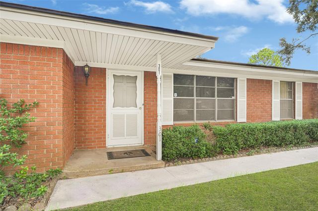 301 Hill Street 305, Prairie View, TX 77445