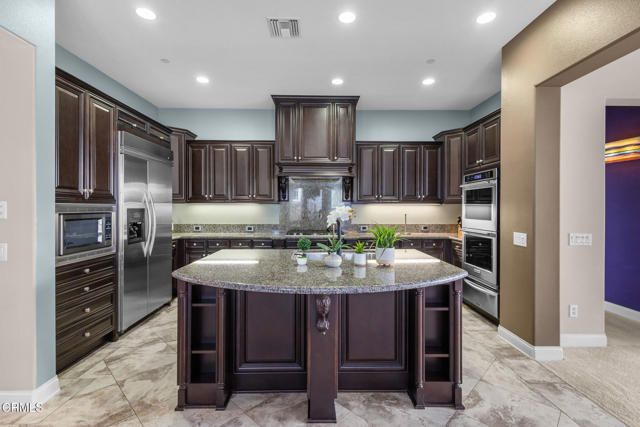 3917 W Hemlock Street, Oxnard, CA 93035