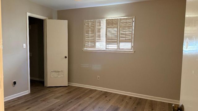 2218 Woodland Park Drive, Houston, TX 77077