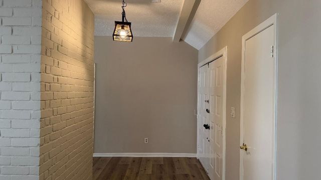 2218 Woodland Park Drive, Houston, TX 77077