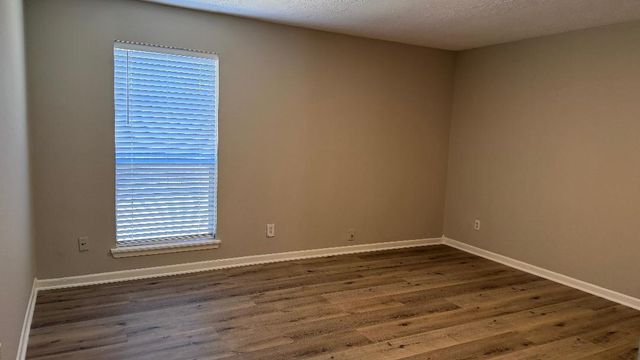 2218 Woodland Park Drive, Houston, TX 77077