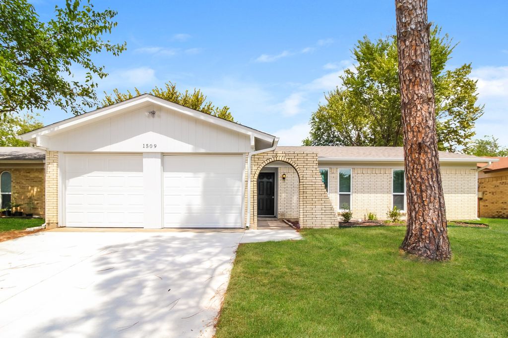 1509 Ruby Road, Irving, TX 75060