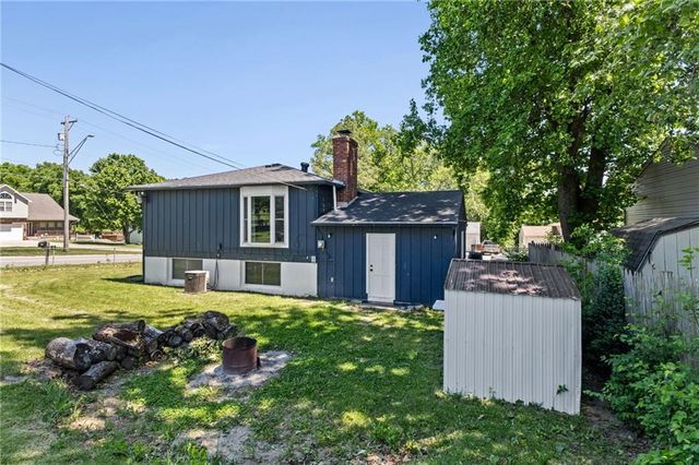 914 N Arrowhead Drive, Independence, MO 64056