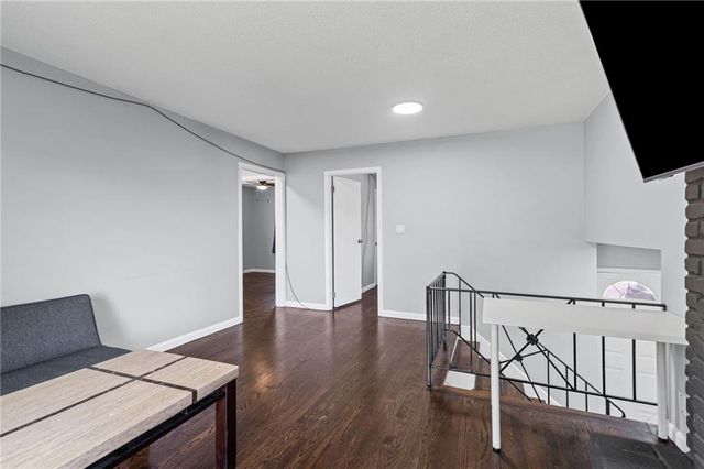 914 N Arrowhead Drive, Independence, MO 64056