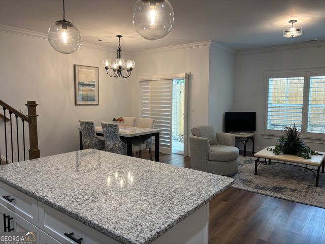 633 E 3rd Street, Rome, GA 30161