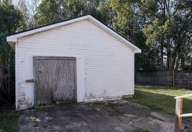 161 10th Avenue, Chickasaw, AL 36611