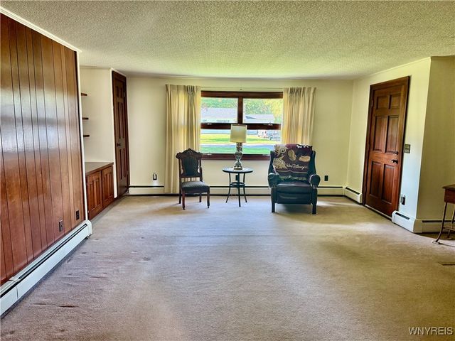 32 Gardner St, Pomfret, NY 14063