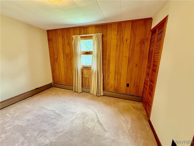 32 Gardner St, Pomfret, NY 14063