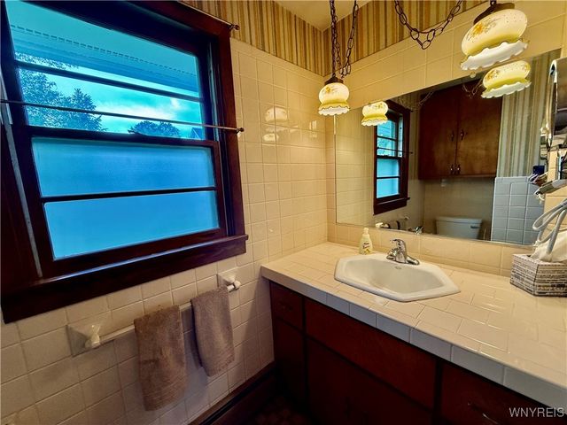 32 Gardner St, Pomfret, NY 14063