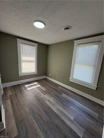 1218 27th ST, Newport News, VA 23607