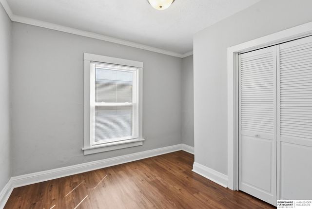 5812 Cedar Street, Omaha, NE 68106