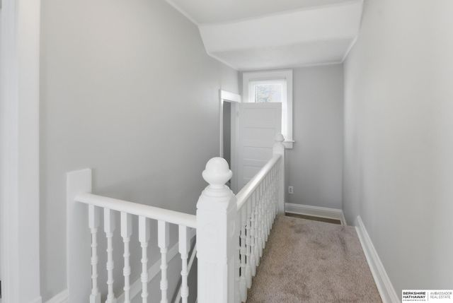 5812 Cedar Street, Omaha, NE 68106