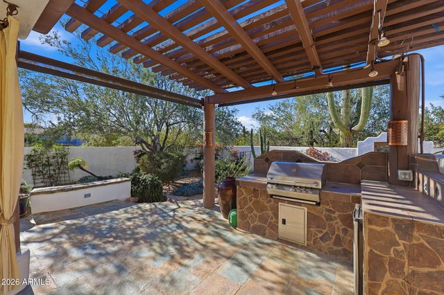 4701 E RANCHO LAREDO Drive, Cave Creek, AZ 85331