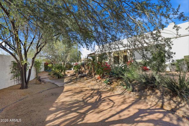 4701 E RANCHO LAREDO Drive, Cave Creek, AZ 85331