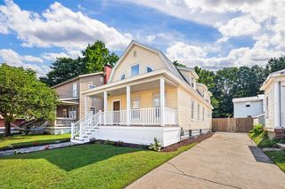 21 S 5th St, Niles, MI 49120