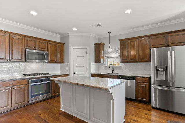 16472 Orchard Way Dr, Prairieville, LA 70769