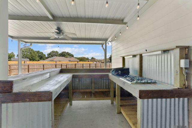 16472 Orchard Way Dr, Prairieville, LA 70769