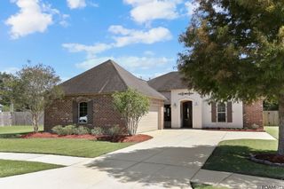 16472 Orchard Way Dr, Prairieville, LA 70769
