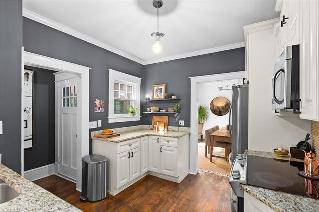 413 Edgedale Drive, High Point, NC 27262