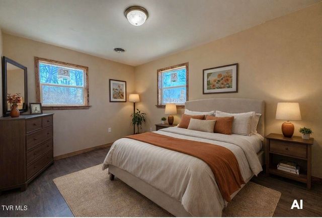 1106 Idlewylde Circle, Johnson City, TN 37601